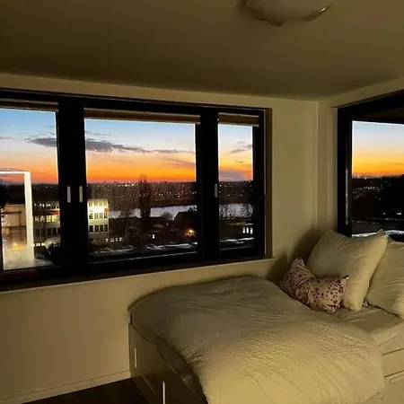 Exklusive Penthouse Zentral Mit Blick Auf Die Weser Bremen